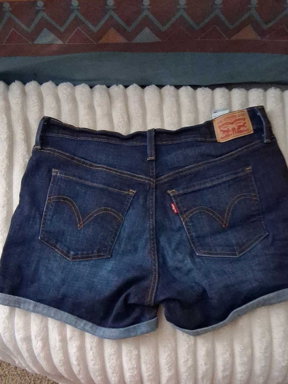 Levi's Dark Wash Stretch Denim Mid Length Shorts 31 Or 12 Like New